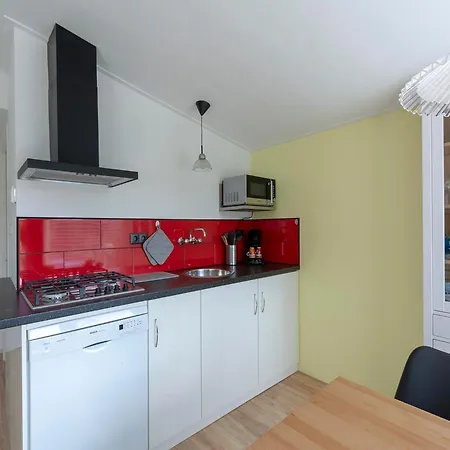 Lovely House With Terrace Tatil Evi *