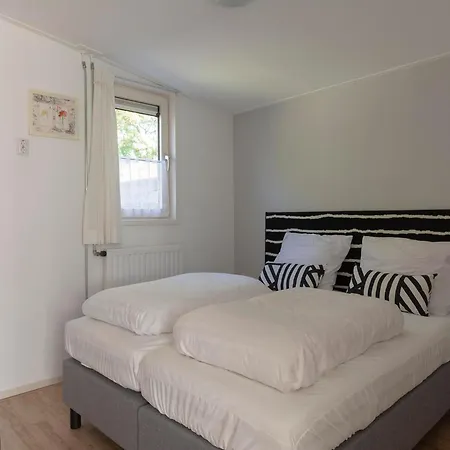 House In Near Scenic * Каллантсог